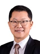 김희철 대표이사 • 학력 : 서울대 화학공학 학사/석사 워싱턴대 세인트루이스 경영학석사• 주요 경력- 前 독일 큐셀 대표이사- 前 한화토탈 대표이사- 現 한화큐셀앤드첨단소재/큐셀 부문 대표이사
