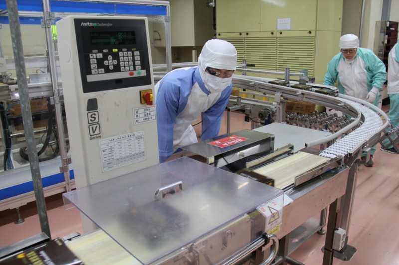 롯데, 'IoT 기반 스마트 글라스' 해외 70개 공장에 도입