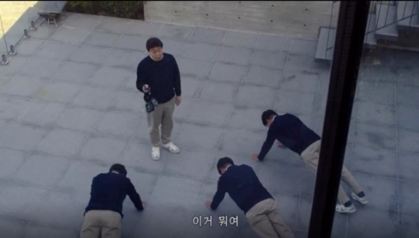 △ 자기 분신과 대화하는 백종원. /사진=넥슨