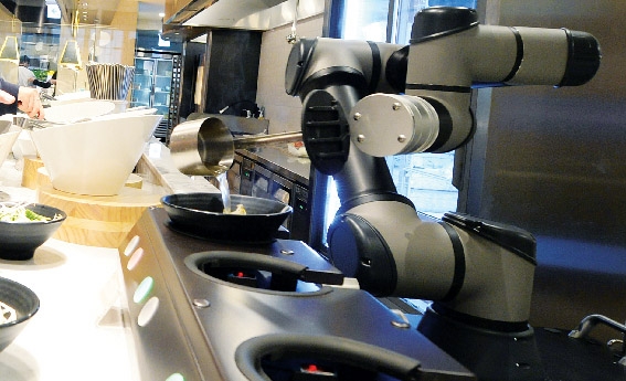 ▲ LG전자 클로이 셰프봇.