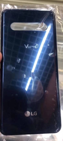 유출된 LG전자 V60 씽큐의 후면 케이스 이미지