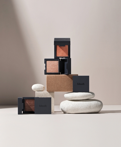 블랭크 섀도우 이미지. /사진제공=아모레퍼시픽