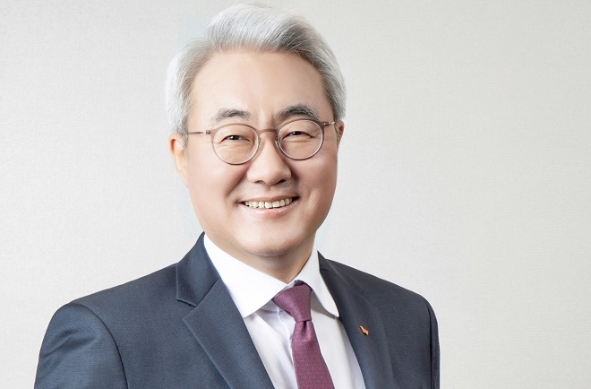 김준 SK이노 사장, 배터리 포부 "전기 자동차 넘어 항공·선박 잡겠다"