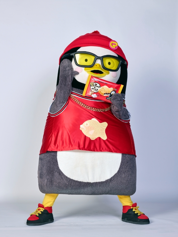 붕어싸만코 모델로 발탁된 펭수. /사진제공=빙그레