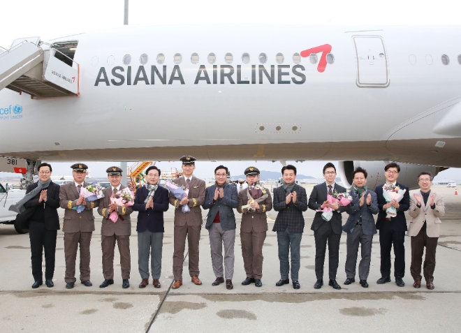 아시아나항공은 지난 2017년부터 도입한 A350-900이 장거리 노선 대표 기재로 자리 잡았다. /사진=아시아나항공.