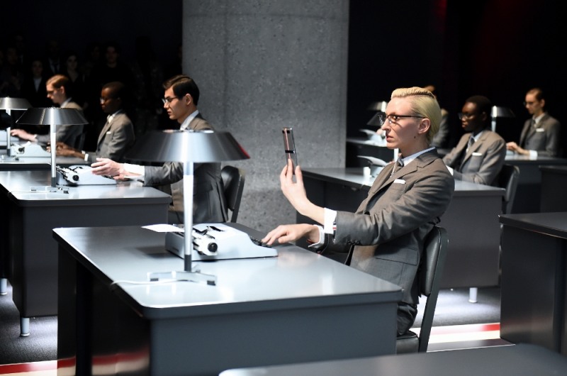 삼성전자가 진행한 갤럭시 Z 플립 톰브라운 에디션 공개 퍼포먼스/사진=삼성전자