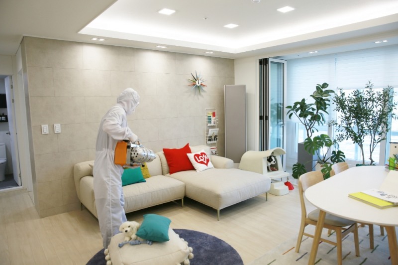 한샘이 신종 코로나바이러스 감염증(코로나19) 방역을 위한 예산 5억원을 긴급 편성한다고 28일 밝혔다. /사진제공=한샘