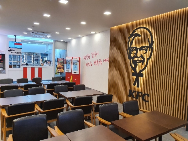 KFC는 11일 신규 매장 ‘KFC 덕소점’을 오픈했다. /사진=KFC.