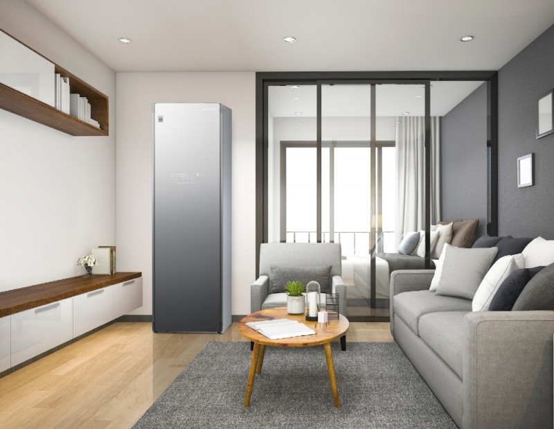 LG 트롬 스타일러를 거실에 설치한 모습/사진=LG전자