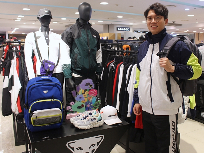 롯데백화점은 이달 초까지 신학기 맞이 ‘바람막이 위크’를 진행했다. /사진=롯데그룹.