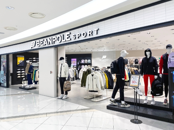 타임스퀘어는 새학기를 맞은 고객들을 응원하고자 ‘신학기 선물대축제’를 실시했다. /사진=타임스퀘어.