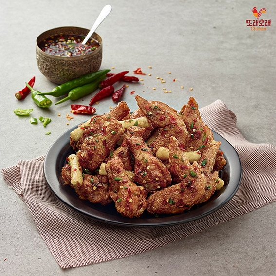 농협목우촌 또래오래, 중독적인 맵.단.짠 치킨 ‘고추단짠윙봉’ 출시