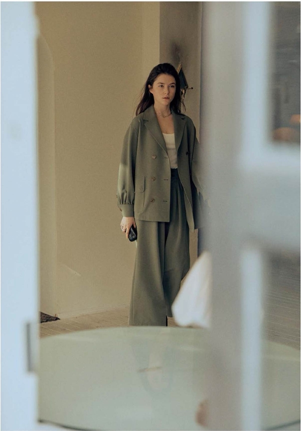 롯데백화점은 최초로 디자이너와 콜라보레이션한 컨템포러리 여성의류 브랜드 ‘펙트(FECT)’를 런칭했다. /사진=롯데그룹.