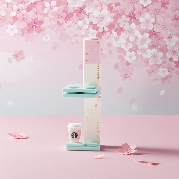 이마트의 색조 화장품 브랜드 ‘스톤브릭(stonebrick)’이 스타벅스와 브랜드 콜라보레이션을 진행, 31일부터 ‘스톤브릭 체리블라썸 세트’ 이벤트를 선보인다. /사진=신세계그룹.