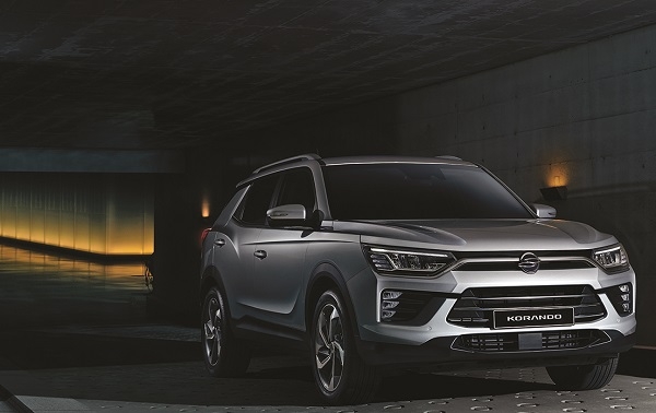 쌍용 코란도.