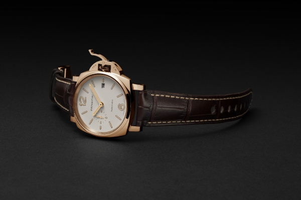 루미노르 두에–42mm. 사진=피라네이.