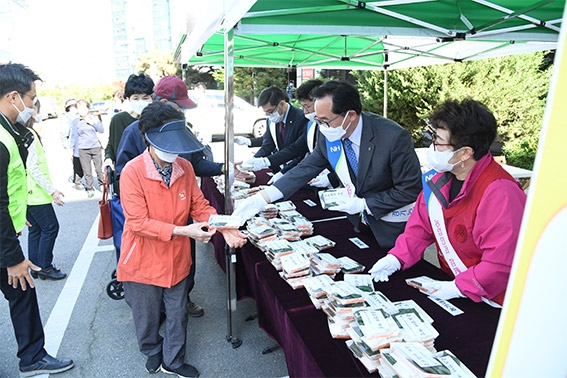 경기농협, 금요장터 휴장에서 개장으로 활짝 기지개를 켜다