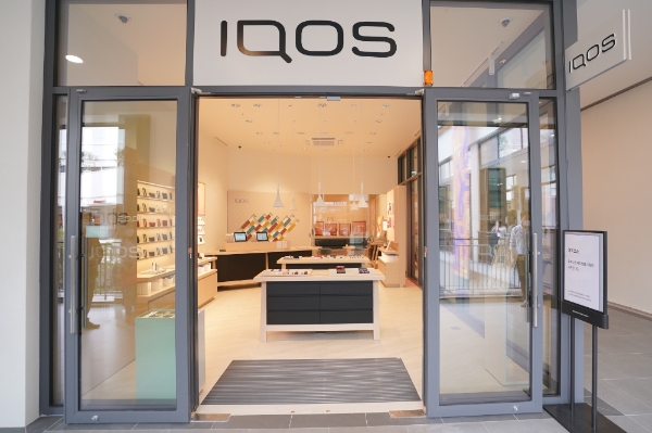 한국필립모리스는 대전 현대 프리미엄 아웃렛에서 ‘아이코스(IQOS) 스토어 대전점’의 영업을 시작한다. 사진=한국필립모리스.
