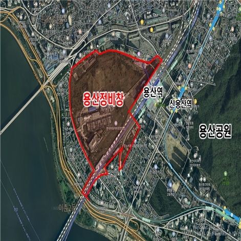 정부는 지난 5월 발표한 공급대책에서 도심 유휴공간 개발 차원에서 8천가구의 아파트를 제공하겠다고 밝혔다. 사진은 용산역 정비창 일대./ 자료=국토교통부