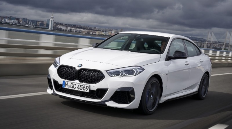 M235i xDrive 그란쿠페 BMW 코리아 25주년 M 퍼포먼스 에디션.