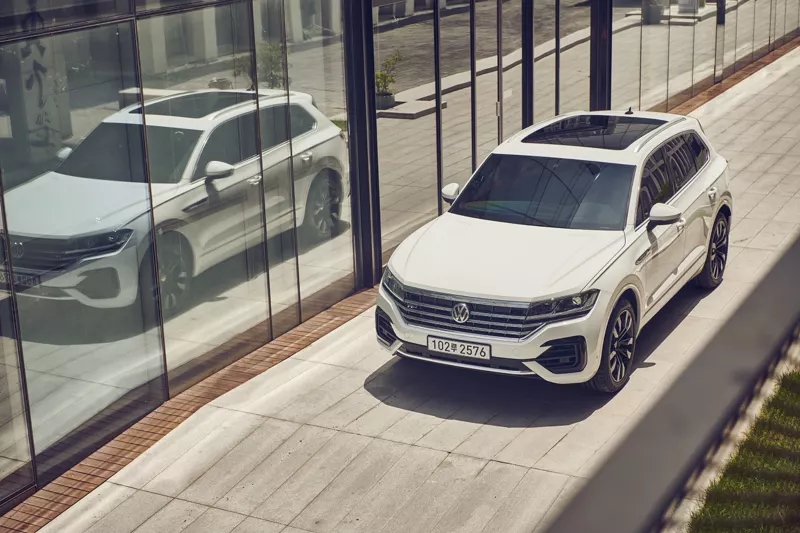 폭스바겐 투아렉.