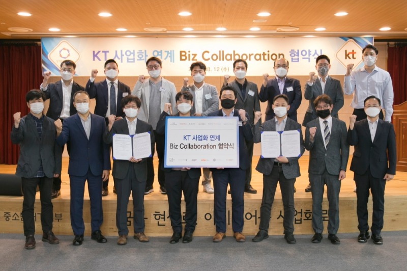 KT와 경기창조경제혁신센터는 KT와 공동 사업 진행이 가능한 유망 중소∙벤처기업 발굴하기 위해 ‘비즈 콜라보레이션’ 프로그램을 시행한다고 13일 밝혔다.