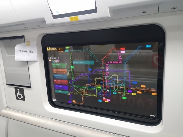 중국 심천 지하철에 설치된 LG디스플레이 55인치 투명 OLED에 표기된 지하철 노선도. 출처=중국 CRRC(국영철도그룹) Wechat.