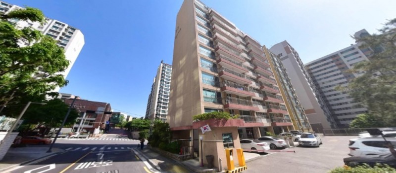 삼성월드타워 아파트 정문./사진=네이버 거리뷰 캡쳐