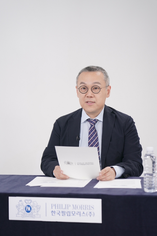 백영재 한국필립모리스 대표는 9일 개최한 웹 컨퍼런스에서 “미국 식품의약국(FDA)이 과학적 증거를 검토한 결과 아이코스를 유해물질 노출감소 주장이 가능한 ‘위해저감 담배제품(Modified Risk Tobacco Product, MRTP)’으로 인가했다”고 밝혔다. /사진=한국필립모리스.