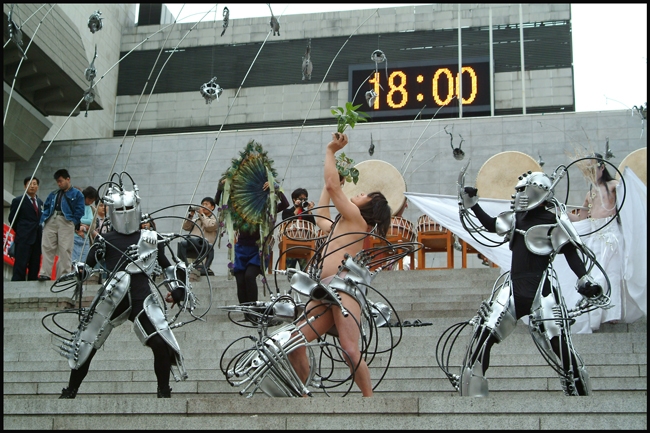 코파스-코리안뮤즈2004.세종문화예술회관 야외