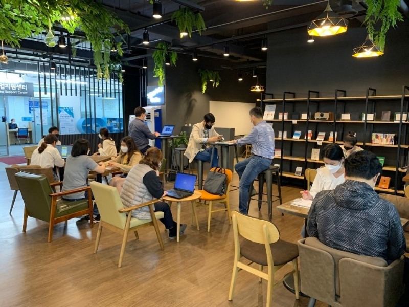 서울시의 창업 지원 기관 서울창업허브 로비/사진=서울창업허브