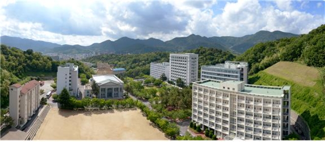 2021년 신입생 수시 지원에서 경남 지역 사립대학 1위를 기록한 창신대학교. /사진=부영그룹.