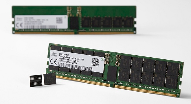 SK하이닉스  2세대 10나노급(1y) DDR5 D램.