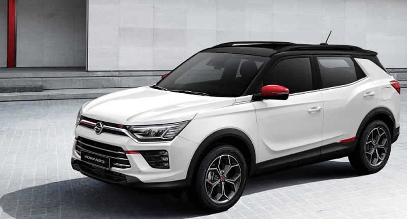 쌍용 코란도 R-PLUS.