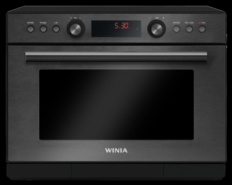 위니아딤채가 국내 최초로 2방향 스팀 분사 기능을 적용한 '위니아 34L 스팀 오븐'을 출시한다고 밝혔다./사진=위니아딤채