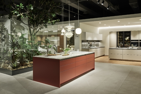 한샘 키친바흐 논현점 한정제품 ‘키친바흐 리미티드 에디션 딥로즈’. / 사진 = 한샘