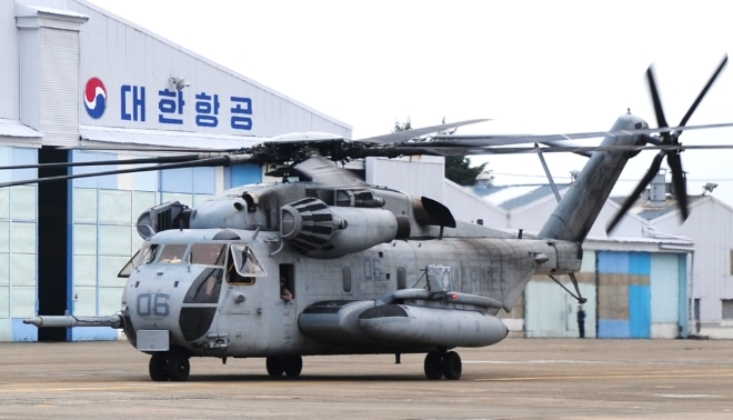 대한항공은 최근 미 국방부로부터 2020년 12월부터 2029년 5월까지 9년간 아태지역에 배치된 H-53E 대형 헬기 정비 사업을 수주했다. 사진=대한항공.