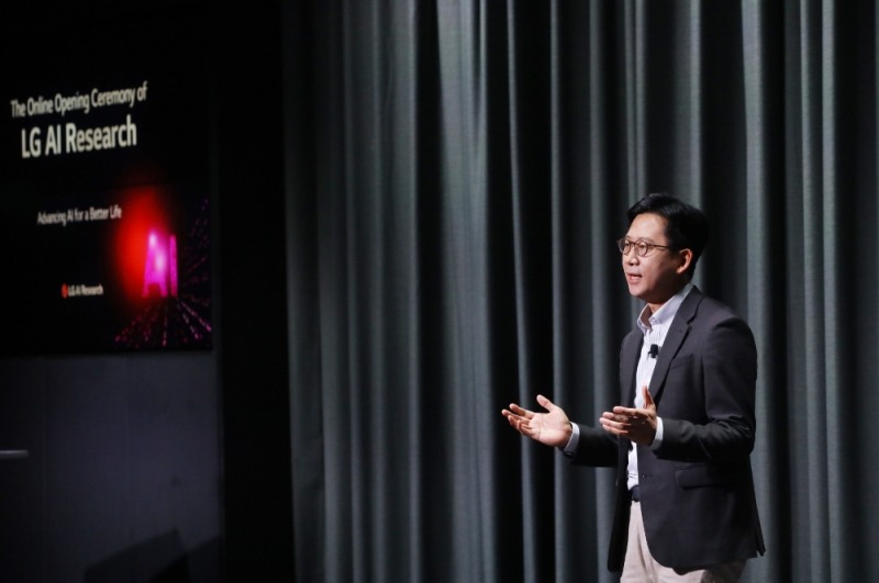 배경훈 LG AI연구원장이 오프닝 스피치를 하고 있다. 사진=LG