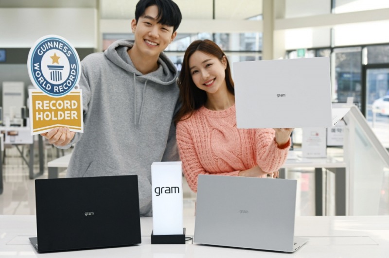 LG전자가 2021년형 노트북 'LG 그램'을 선보였다. 사진=LG전자