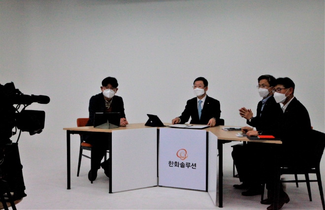 한화솔루션 케미칼부문은 서울 중구 한화빌딩 스튜디오에서 이구영 케미칼 부문 대표 및 주요 경영진이 참석한 가운데 경영설명회 및 송년 행사를 개최했다. 사진=한화솔루션.
