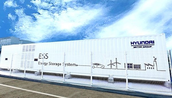 현대차 울산공장에 설치된 2MWh급 전기차 배터리 재사용 ESS(태양광 연계) 모습. 제공=현대차그룹.