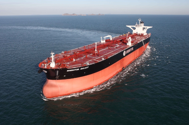 한국조선해양은 최근 유럽 소재 선사와 30만톤급 초대형 원유운반선(VLCC, Very large Crude-oil Carrier) 2척, 약 2000억원 규모의 건조 계약을 체결했다. 사진=현대중공업.