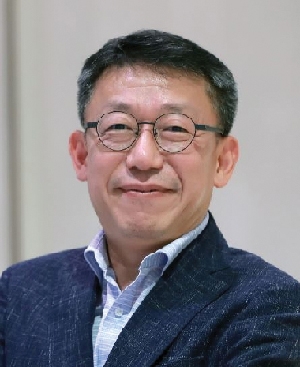 ▲ 사진 : 배원복 DL 대표이사 부회장