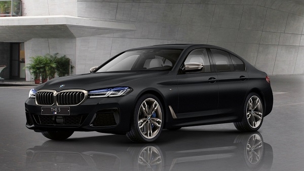 뉴 M550i xDrive 프로즌 블랙.