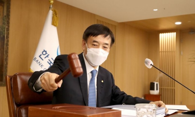 이주열 "경기 불확실성이 높아 금리 조정 가능성을 언급할 상황은 아냐" (종합)