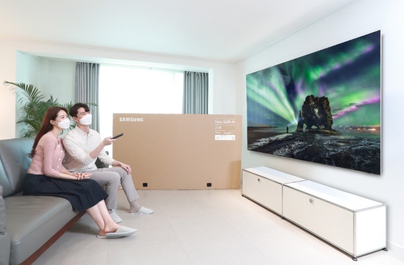 삼성전자의 2021년형 QLED TV 국내 판매량이 1만대를 넘어섰다. 사진=삼성전자