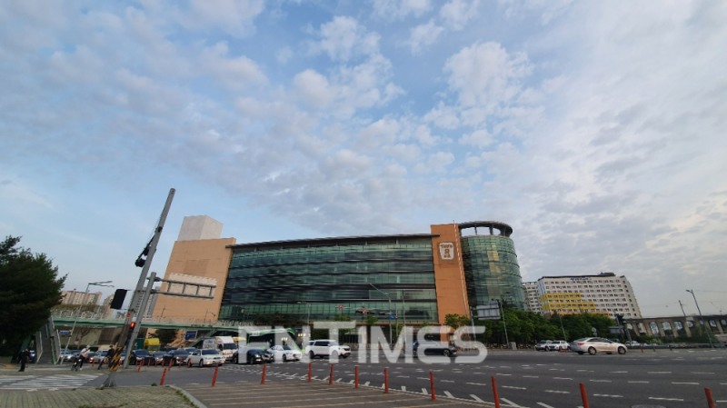 작년 11월 30일 폐점한 롯데마트 구로점 전경/사진제공=본사취재