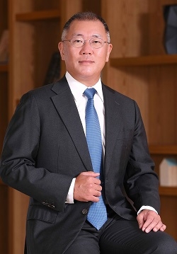 정의선, '현대차그룹 총수' 공식 지정…"주요 의사결정 주도"