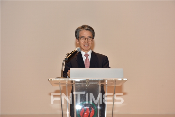 이윤배 한국화재보험협회 이사장이 창립 48주년 기념식에서 기념사를 진행하고 있다./사진= 한국화재보험협회