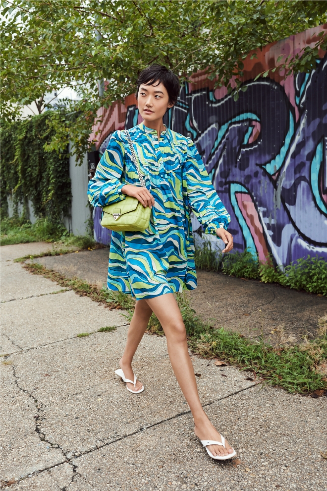 카카오커머스가 운영하는 카카오톡 선물하기는 마이클코어스가 공식 브랜드관을 열고 프로모션을 진행한다고 17일 밝혔다. 사진=카카오.